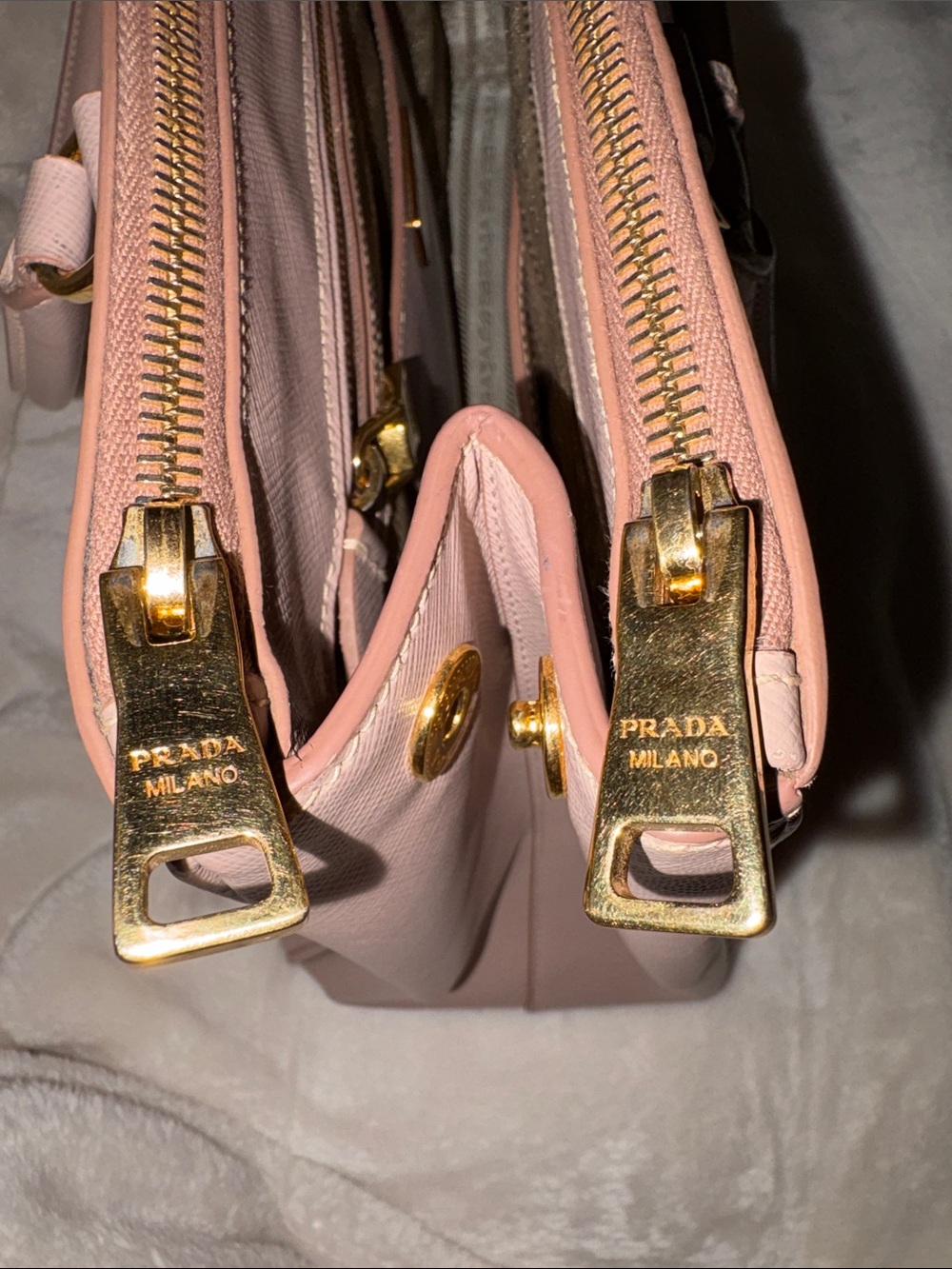 Prada Blush Pink Saffiano Double-Zip galleria with crossbody strap. COA - Picture 12 of 15